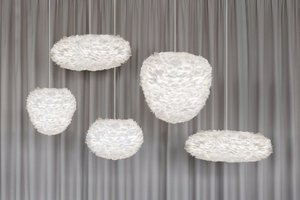 Lampa wisząca z piór UMAGE Aluvia Eos Evia Medium Ø 40 small 1