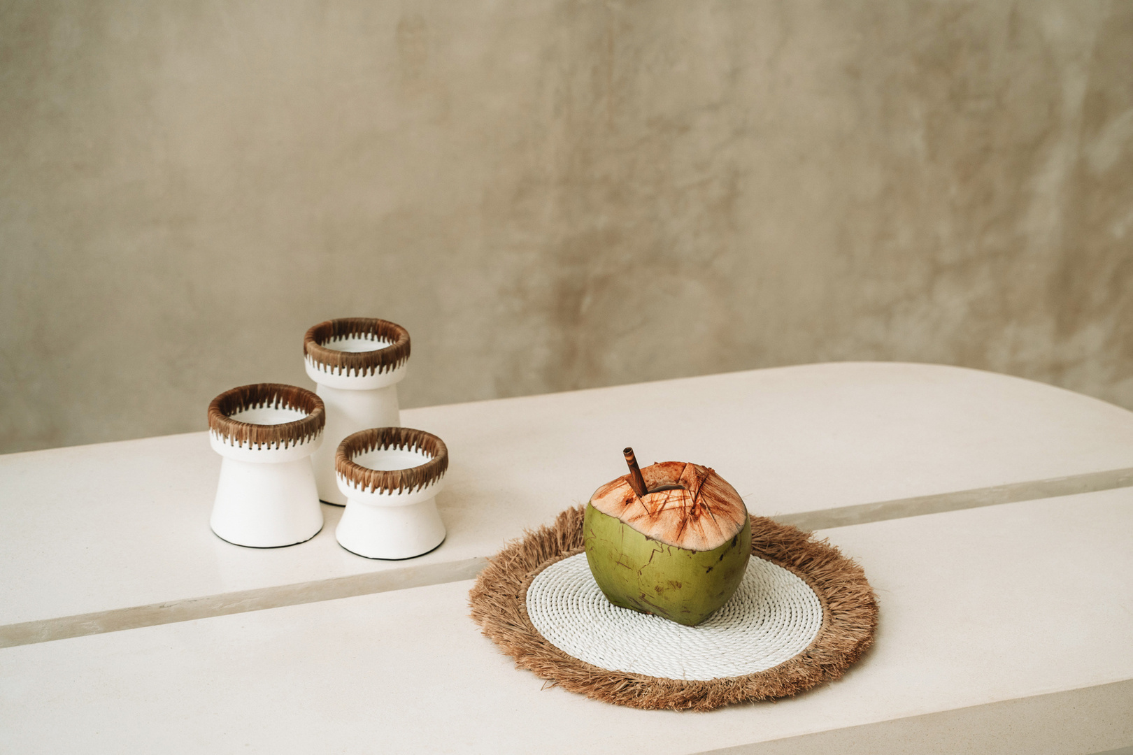 Zobacz Water Hyacinth Raffia Placemat - White Natural Water Hyacinth Raffia Placemat - White Natural