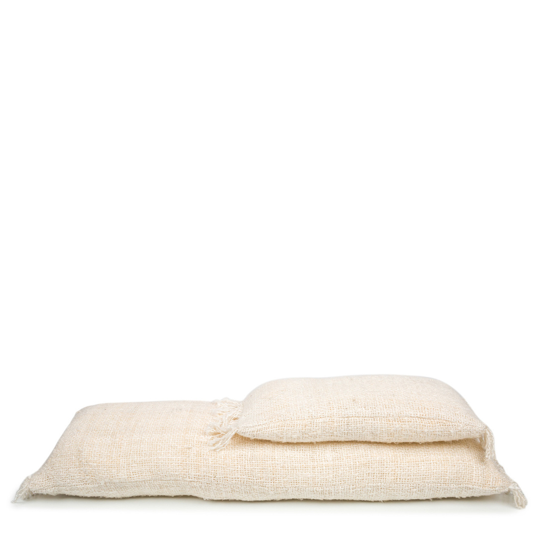 Obejrzyj Oh My Gee Cushion Cover - Cream - 30x50 Oh My Gee Cushion Cover - Cream - 30x50