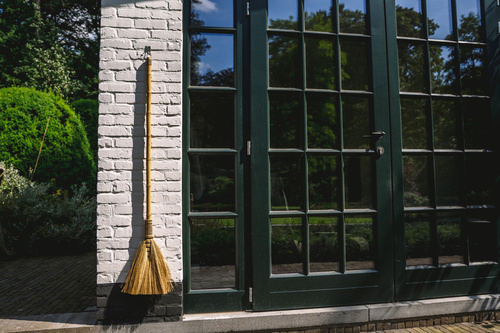 Sprawdź Dekoracyjna miotła Bazar Bizar The Big Broom Natural JAAT011N