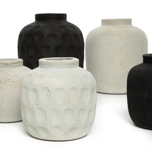 Peaky Vase - Black - M small 4