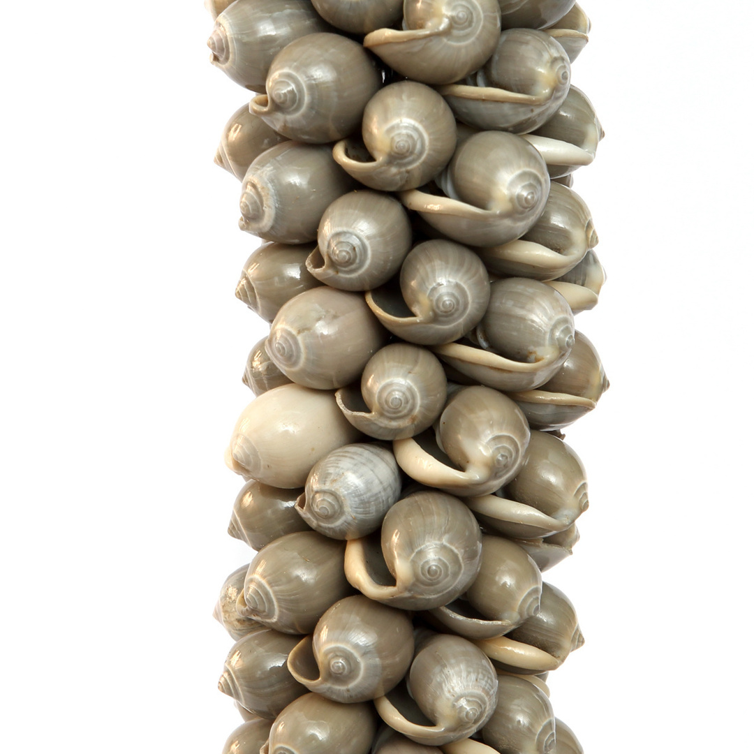 Obejrzyj Shell & Cotton Tassel - Grey Shell & Cotton Tassel - Grey