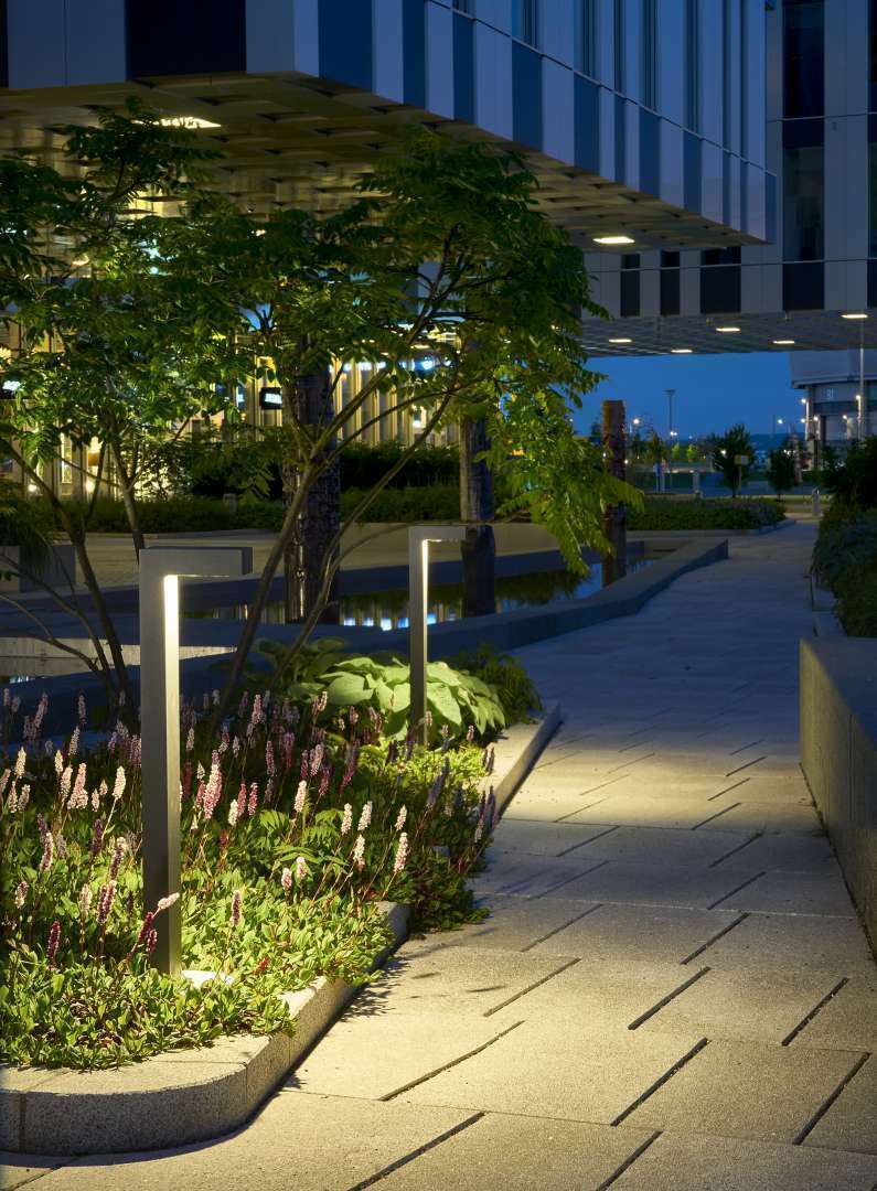 Wyświetl Słupek oświetleniowy NORLYS Asker 7,7W LED 4000K czarny 85 cm 1318BL Słupek oświetleniowy NORLYS Asker 7,7W LED 4000K czarny 85 cm 1318BL