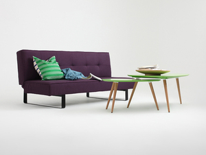 Sofa SLEEK 2 os. rozkł. - śliwkowy(1309), czarny small 1