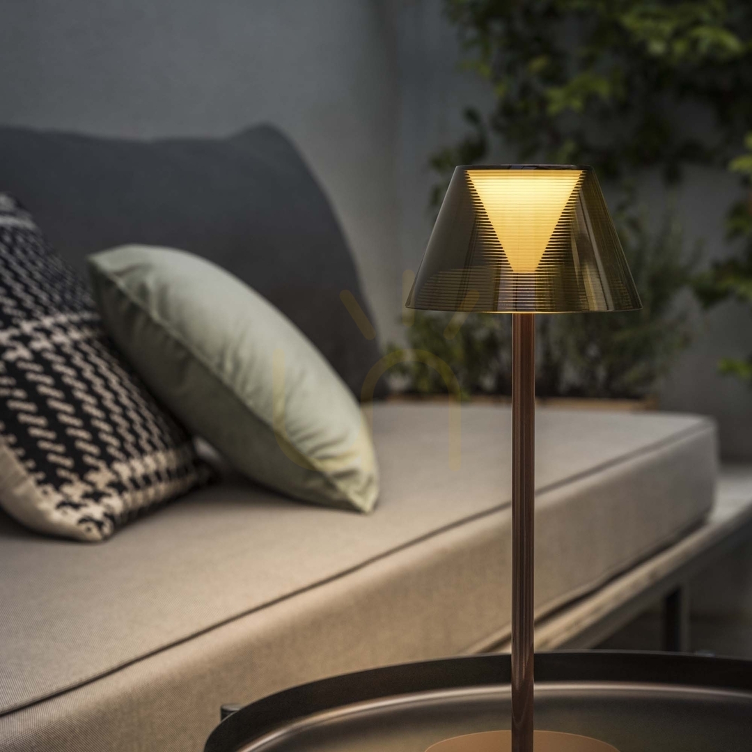Pokaż Lampa stołowa Ideallux Lolita 286723 biała LED 1,8W IP54 ⌀12,5 cm Lampa stołowa Ideallux Lolita 286723 biała LED 1,8W IP54 ⌀12,5 cm