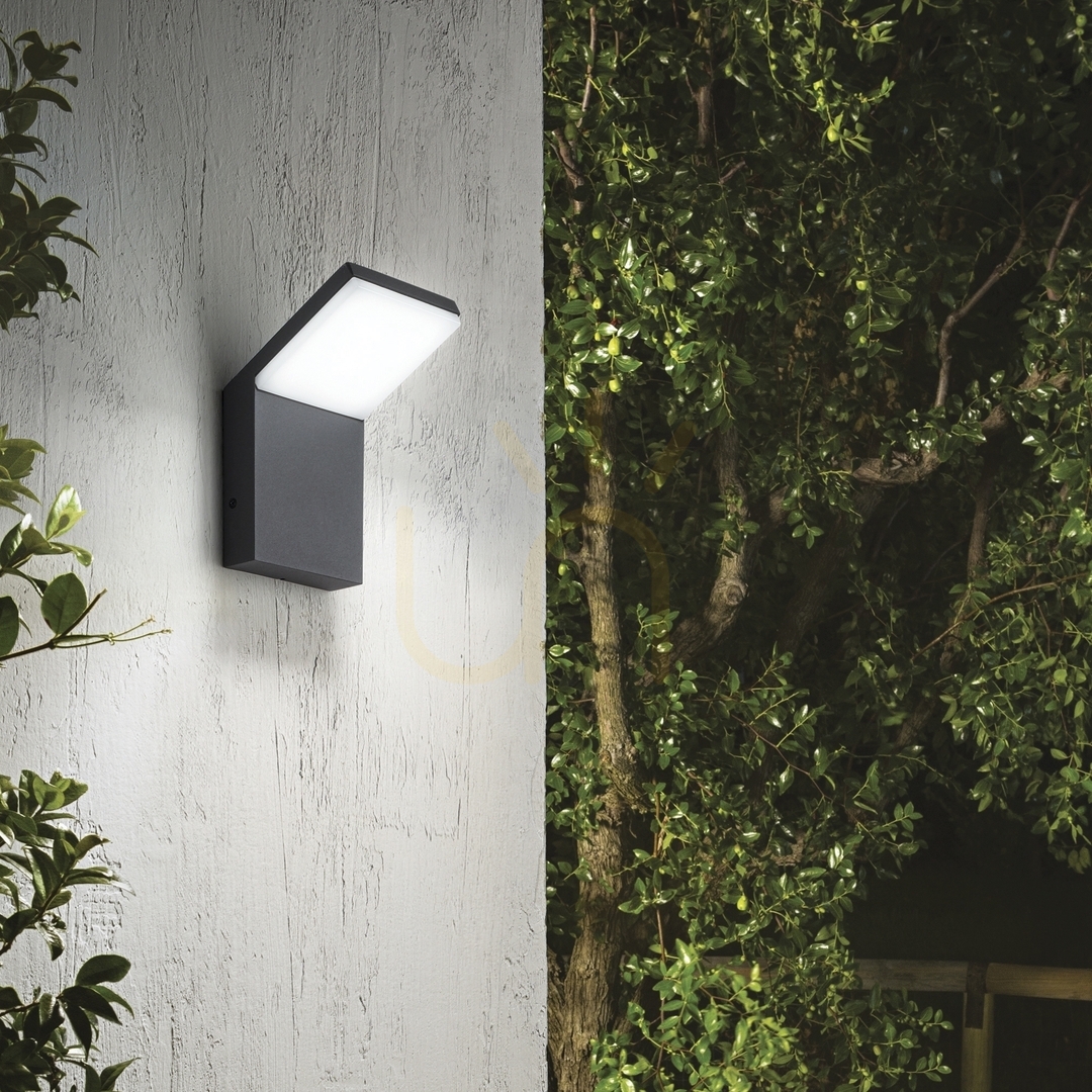 Zobacz Kinkiet zewnętrzny Ideallux STYLE 209845 antracyt 8,5W IP54 4000K ⌀10 cm Kinkiet zewnętrzny Ideallux STYLE 209845 antracyt 8,5W IP54 4000K ⌀10 cm
