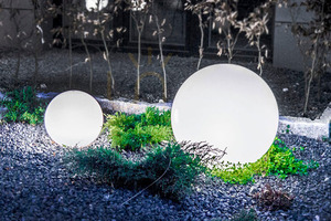 Kula ogrodowa biała połysk - LUNA BALL 50 cm wraz z zestawem montażowym, kabel 3m, szpikulec - UV 6 Kula ogrodowa biała połysk - LUNA BALL 50 cm wraz z zestawem montażowym, kabel 3m, szpikulec - UV small 6