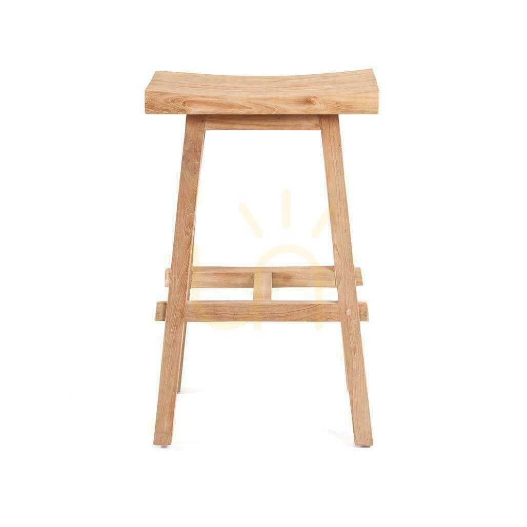 Obejrzyj Taboret barowy BAZAR BIZAR Tabanan z odzyskanego drewna tekowego, naturalny, Outdoor Collection Taboret barowy BAZAR BIZAR Tabanan z odzyskanego drewna tekowego, naturalny, Outdoor Collection