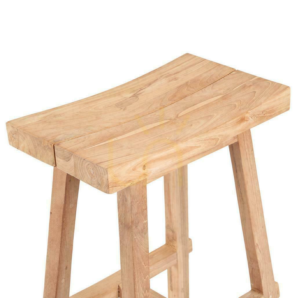Sprawdź Taboret barowy BAZAR BIZAR Tabanan z odzyskanego drewna tekowego, naturalny, Outdoor Collection Taboret barowy BAZAR BIZAR Tabanan z odzyskanego drewna tekowego, naturalny, Outdoor Collection