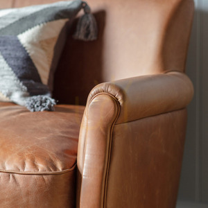 Sofa skórzana Gallery Direct Paddington brązowa 139,5 cm 2 Sofa skórzana Gallery Direct Paddington brązowa 139,5 cm small 2