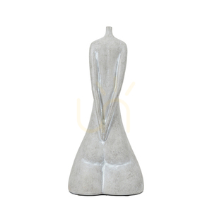 Rzeźba dekoracyjna kobieta Gallery Direct Carla sand polyresin 38 cm small 3