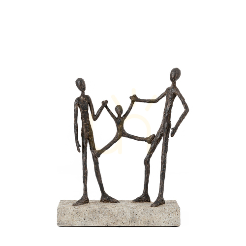 Sprawdź Rzeźba rodzinna Gallery Direct Swing czarno-szara z żywicy polimerowej 22,5 × 8 × 30 cm