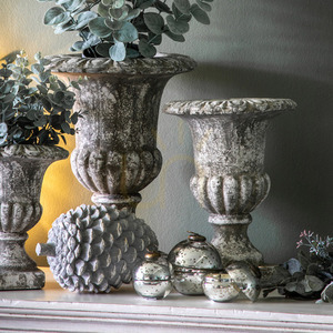 Donica urna Gallery Direct Amesbury szara cementowa 18,5x18,5x17 cm 0 Donica urna Gallery Direct Amesbury szara cementowa 18,5x18,5x17 cm small 0
