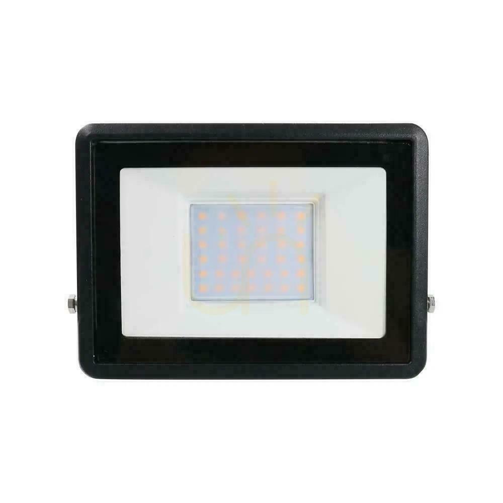 Zobacz Projektor LED V-TAC 30W SAMSUNG CHIP Czarny Z MUFĄ VT-138 6500K 2340lm 5 Lat Gwarancji Projektor LED V-TAC 30W SAMSUNG CHIP Czarny Z MUFĄ VT-138 6500K 2340lm 5 Lat Gwarancji