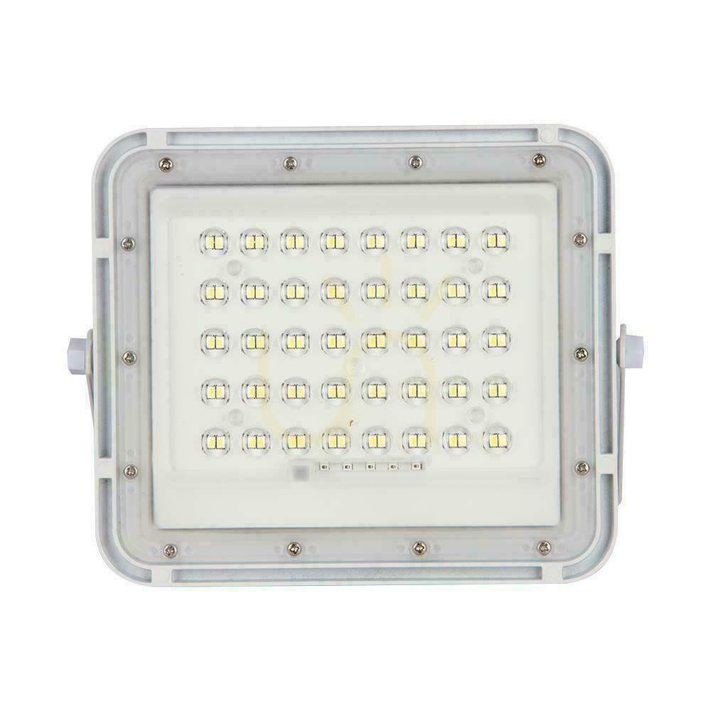 Obejrzyj Projektor LED Solarny V-TAC 6W Pilot, AUTO, Timer, IP65 Biały VT-40W-W 6400K 400lm Projektor LED Solarny V-TAC 6W Pilot, AUTO, Timer, IP65 Biały VT-40W-W 6400K 400lm