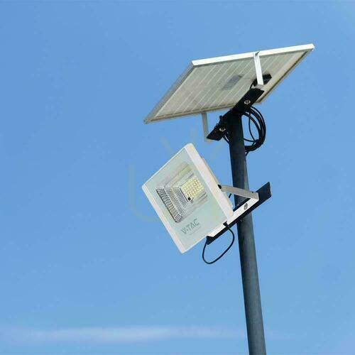 Sprawdź Projektor LED Solarny V-TAC 40W Biały IP65, Pilot, Timer VT-200W 4000K 3100lm