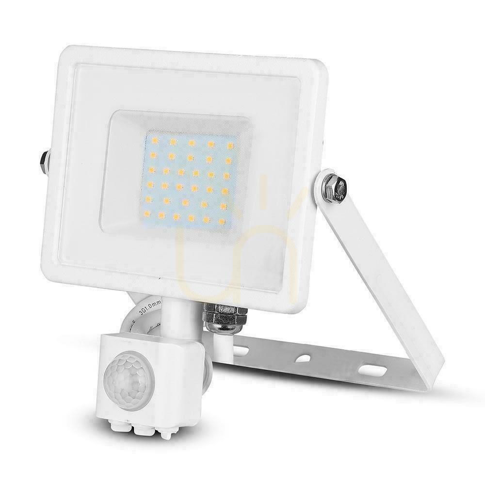 Pokaż Projektor LED V-TAC 30W SAMSUNG CHIP Czujnik Ruchu Funkcja Cut-OFF Biały VT-30-S-W 3000K 2400lm 5 Lat Gwarancji Projektor LED V-TAC 30W SAMSUNG CHIP Czujnik Ruchu Funkcja Cut-OFF Biały VT-30-S-W 3000K 2400lm 5 Lat Gwarancji