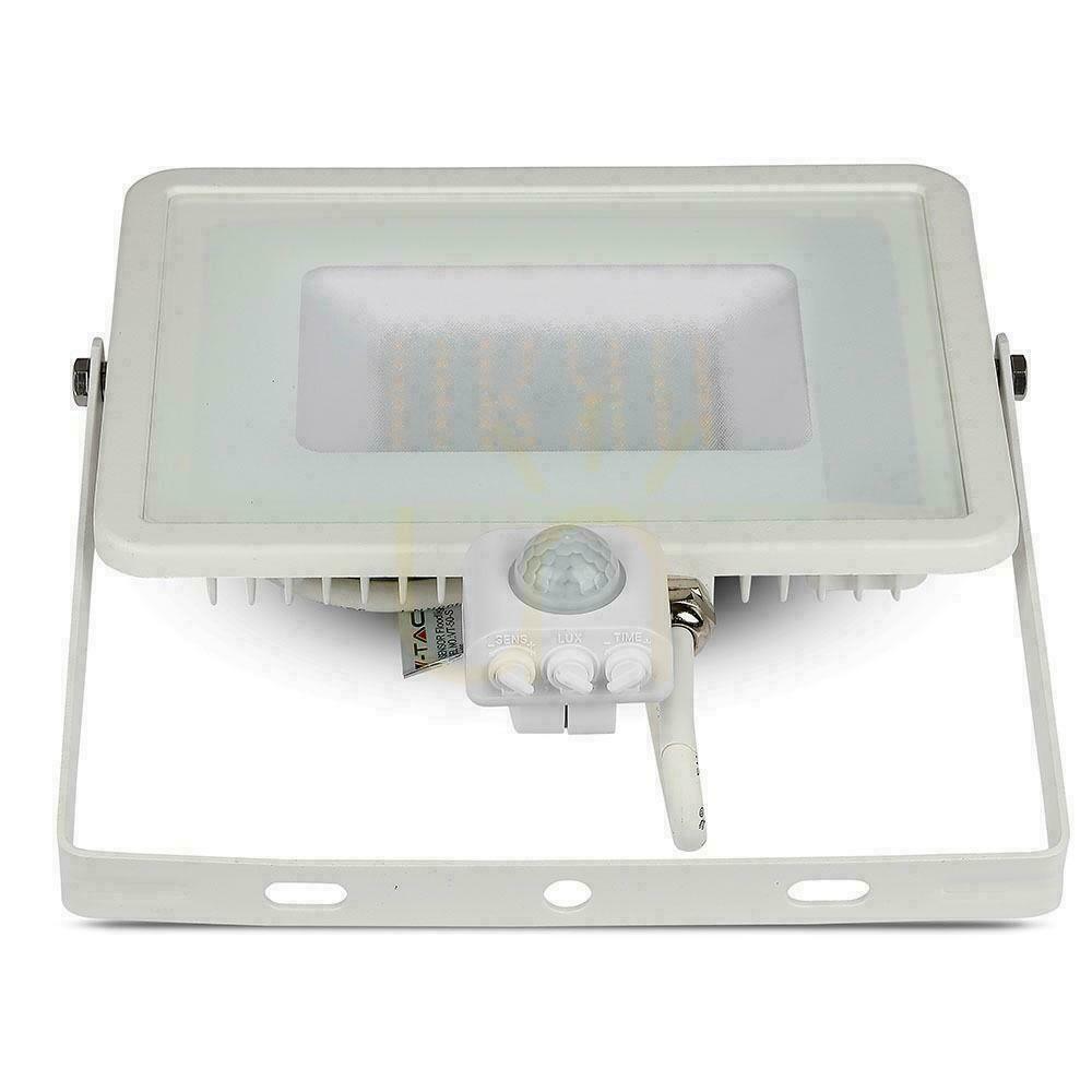 Zobacz Projektor LED V-TAC 50W SAMSUNG CHIP Czujnik Ruchu Funkcja Cut-OFF Biały VT-50-S-W 3000K 4000lm 5 Lat Gwarancji Projektor LED V-TAC 50W SAMSUNG CHIP Czujnik Ruchu Funkcja Cut-OFF Biały VT-50-S-W 3000K 4000lm 5 Lat Gwarancji