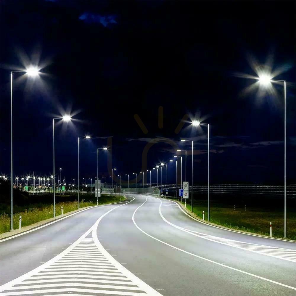 Obejrzyj Oprawa Uliczna LED V-TAC SAMSUNG CHIP z regulacją 150W 120Lm/W VT-169ST 6500K 17220lm 5 Lat Gwarancji Oprawa Uliczna LED V-TAC SAMSUNG CHIP z regulacją 150W 120Lm/W VT-169ST 6500K 17220lm 5 Lat Gwarancji