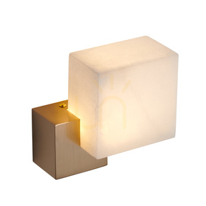 Lampa ścienna CUBO LED złota 18 cm small 10