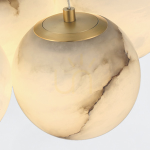 Duża lampa wisząca KEPLER - 7 źródeł światła - Szczotkowane złoto QUINTIESSE 5 Duża lampa wisząca KEPLER - 7 źródeł światła - Szczotkowane złoto QUINTIESSE small 5
