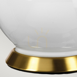 Lampa stołowa Isla - 1 źródło światła - Biała / Postarzany mosiądz Elstead small 3