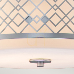 Lampa wisząca Ziggy średnia 2xE27 – lakierowane srebro, ażurowy klosz z opalowym szkłem – Elstead small 3