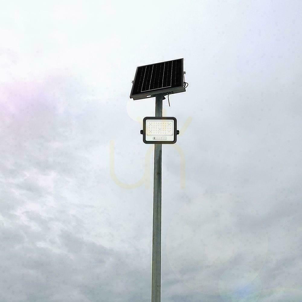 Wyświetl Projektor LED solarny V-TAC 100W CCT pilot auto timer IP65 czarny VT-104W 1000lm 3 lata gwarancji Projektor LED solarny V-TAC 100W CCT pilot auto timer IP65 czarny VT-104W 1000lm 3 lata gwarancji