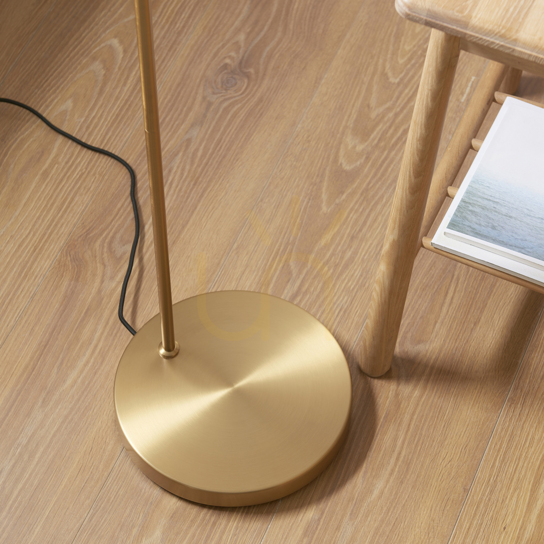 Sprawdź Lampa stojąca Endon Carlson mosiężna, naturalny klosz, E27 Lampa stojąca Endon Carlson mosiężna, naturalny klosz, E27