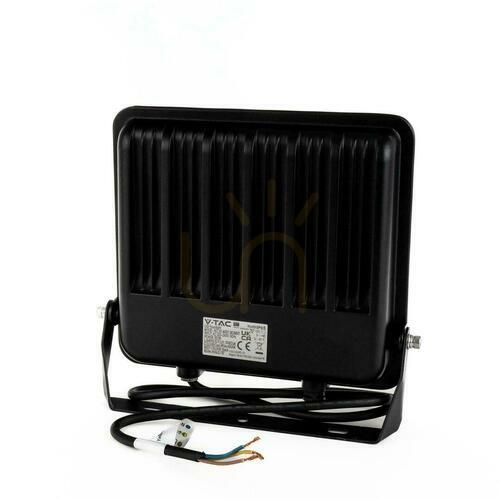 Sprawdź Projektor LED V-TAC CREE CHIP 150W 135lm/W przewód 1m IP65 VT-44153 3000K 17220lm 5 lat gwarancji