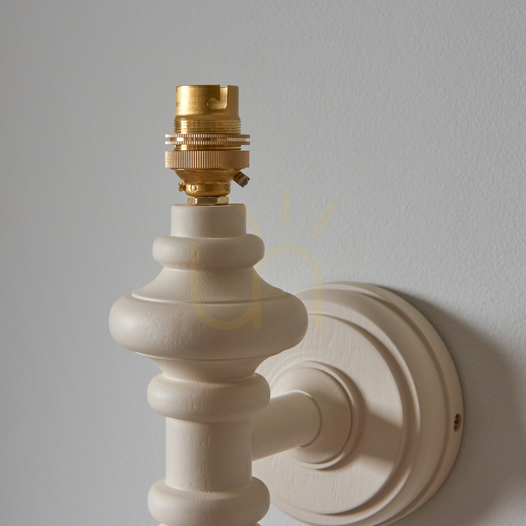 Obejrzyj Kinkiet Endon Carnaby biały drewniano-stalowo-mosiężny B22 dimmable Kinkiet Endon Carnaby biały drewniano-stalowo-mosiężny B22 dimmable