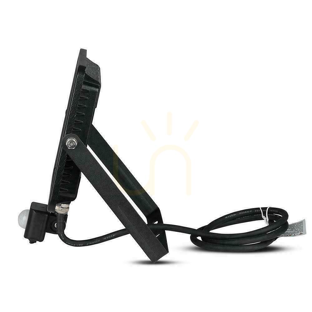 Obejrzyj Naświetlacz LED V-TAC 50W SAMSUNG CHIP czujnik ruchu funkcja cut-OFF czarny VT-50-S-B 6400K 4000lm 5 lat gwarancji Naświetlacz LED V-TAC 50W SAMSUNG CHIP czujnik ruchu funkcja cut-OFF czarny VT-50-S-B 6400K 4000lm 5 lat gwarancji