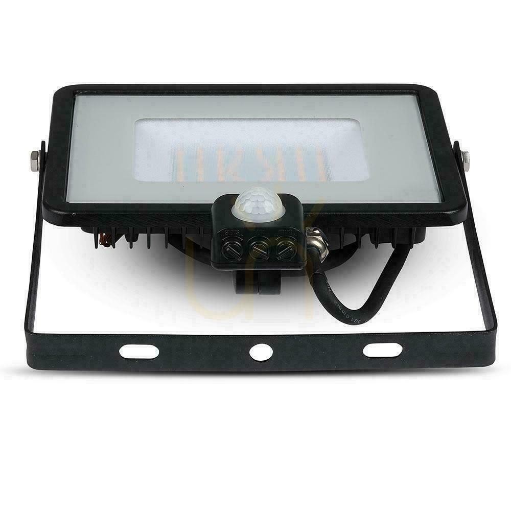 Pokaż Naświetlacz LED V-TAC 50W SAMSUNG CHIP czujnik ruchu funkcja cut-OFF czarny VT-50-S-B 6400K 4000lm 5 lat gwarancji Naświetlacz LED V-TAC 50W SAMSUNG CHIP czujnik ruchu funkcja cut-OFF czarny VT-50-S-B 6400K 4000lm 5 lat gwarancji