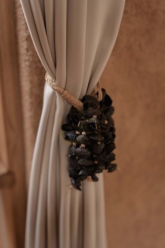 Sprawdź Brelok Muszla z Chwostem Czarny Handmade