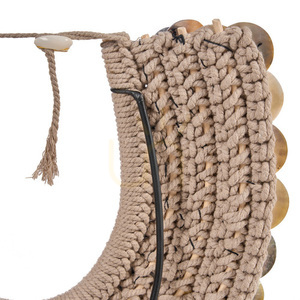 Figurka dekoracyjna Clam Couture na podstawie, naturalna, Stand Decoration small 10