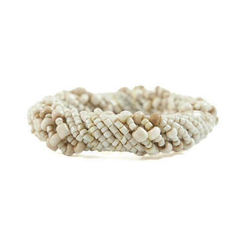 Sprawdź Pierścień do serwetek koralikowy biały The Beaded Napkin Ring