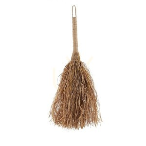 Miotła dekoracyjna The Grumpy Broom Natural 68 cm small 2