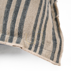 Poszewka dekoracyjna w paski Nordic Natural Black 50x50 cm small 2