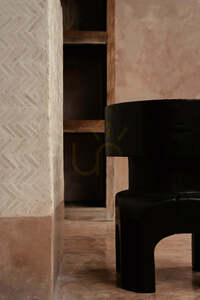 Taboret BAZAR BIZAR The Squat Spot czarny z litego drewna 40 × 40 × 50 cm small 7