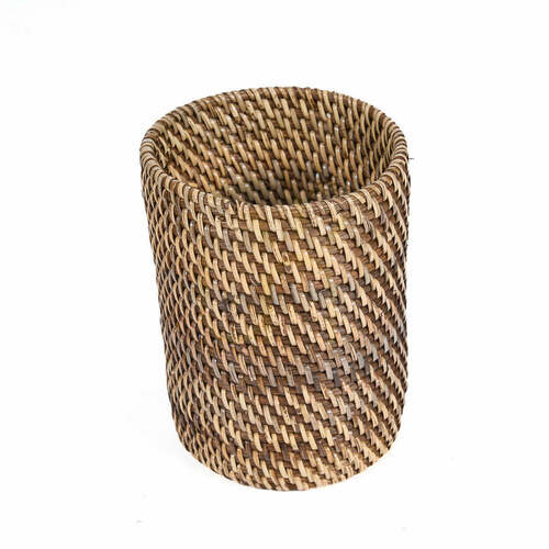Sprawdź Stojak na sztućce rattanowy BAZAR BIZAR naturalny brąz 11x11x17 cm