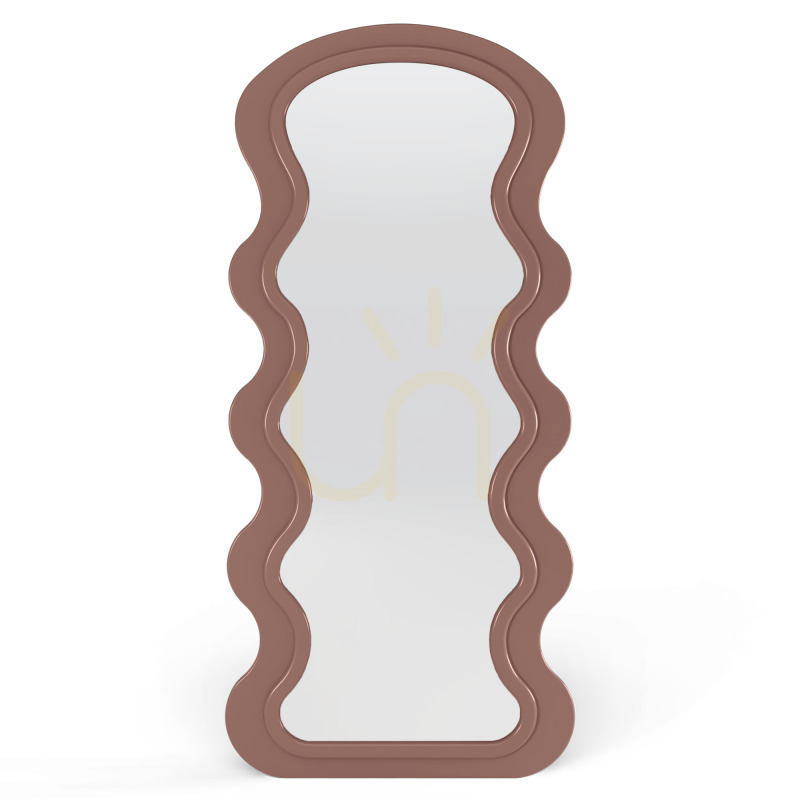 Sprawdź Dekoracyjne lustro wiszące w drewnianej ramie SELLEG 177 x 75 cm, falisty, organiczny kształt, kolor mocha mousse Nova Nook Dekoracyjne lustro wiszące w drewnianej ramie SELLEG 177 x 75 cm, falisty, organiczny kształt, kolor mocha mousse Nova Nook