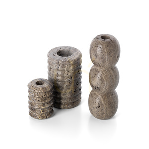 Świecznik stożkowy BAZAR BIZAR Travertine Totem szary kamienny L 2 Świecznik stożkowy BAZAR BIZAR Travertine Totem szary kamienny L small 2