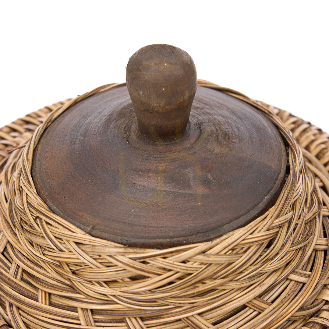 Zobacz Koszyk wiklinowy BAZAR BIZAR Baskets naturalny brąz 25x25x25 cm Koszyk wiklinowy BAZAR BIZAR Baskets naturalny brąz 25x25x25 cm