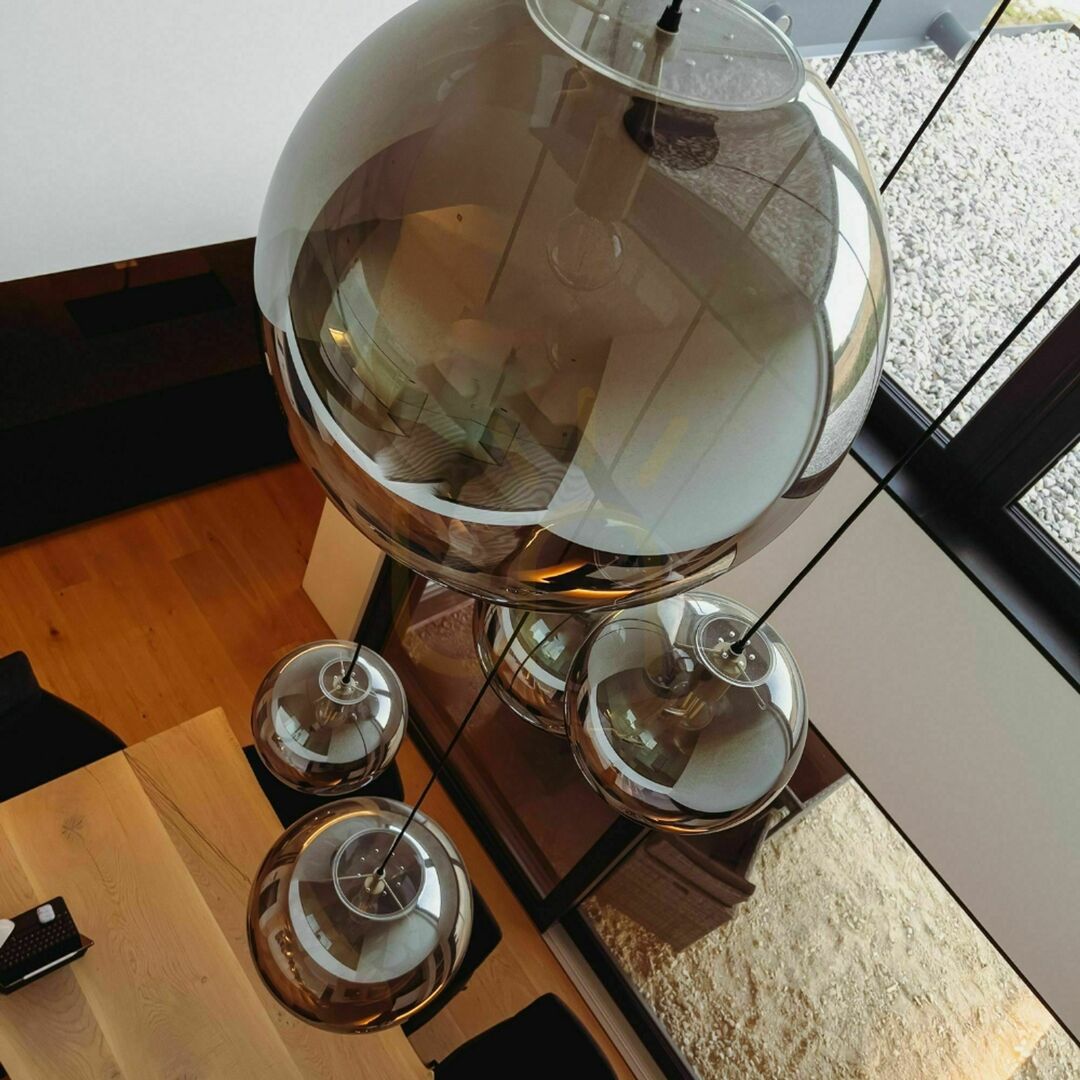 Zobacz Lampa wisząca s.luce Orb szklana kula przydymiona 30 cm E27 1-punktowa Lampa wisząca s.luce Orb szklana kula przydymiona 30 cm E27 1-punktowa