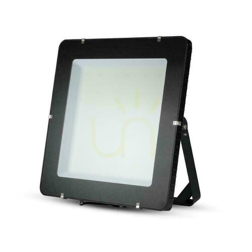 Sprawdź Naświetlacz LED V-TAC 1000W LED SAMSUNG CHIP czarny 120Lm/W 100st VT-1055 4000K 120000lm 5 lat gwarancji