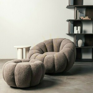 Pufa PERLE, kolor cappuccino, tkanina bouclé, zaokrąglone kształty Nova Nook 1 Pufa PERLE, kolor cappuccino, tkanina bouclé, zaokrąglone kształty Nova Nook small 1