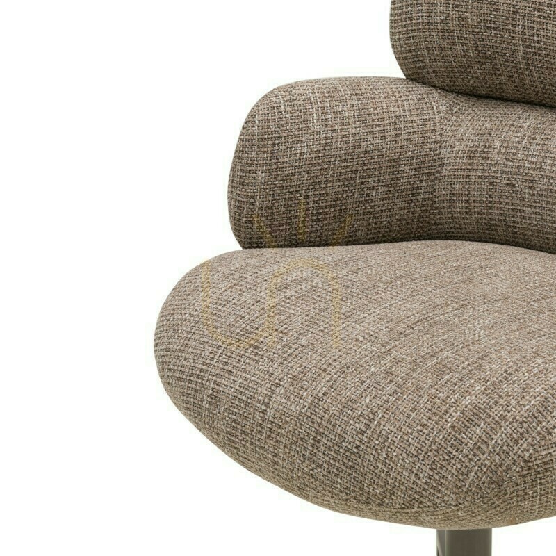 Obejrzyj Fotel MOKE, brązowy z kremowymi/jasnobrązowymi nogami Nova Nook Fotel MOKE, brązowy z kremowymi/jasnobrązowymi nogami Nova Nook